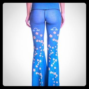 ISO these teeki bells, med and large sizes